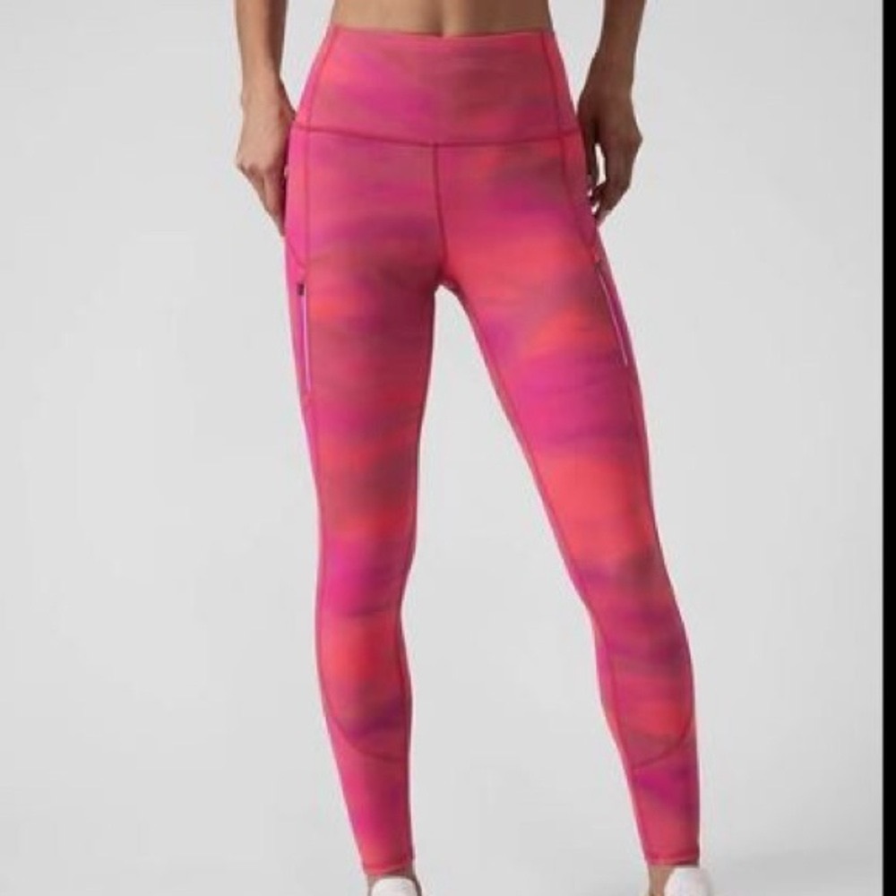 Athleta Leggings in brilliance warm pink Size Small - NWOT